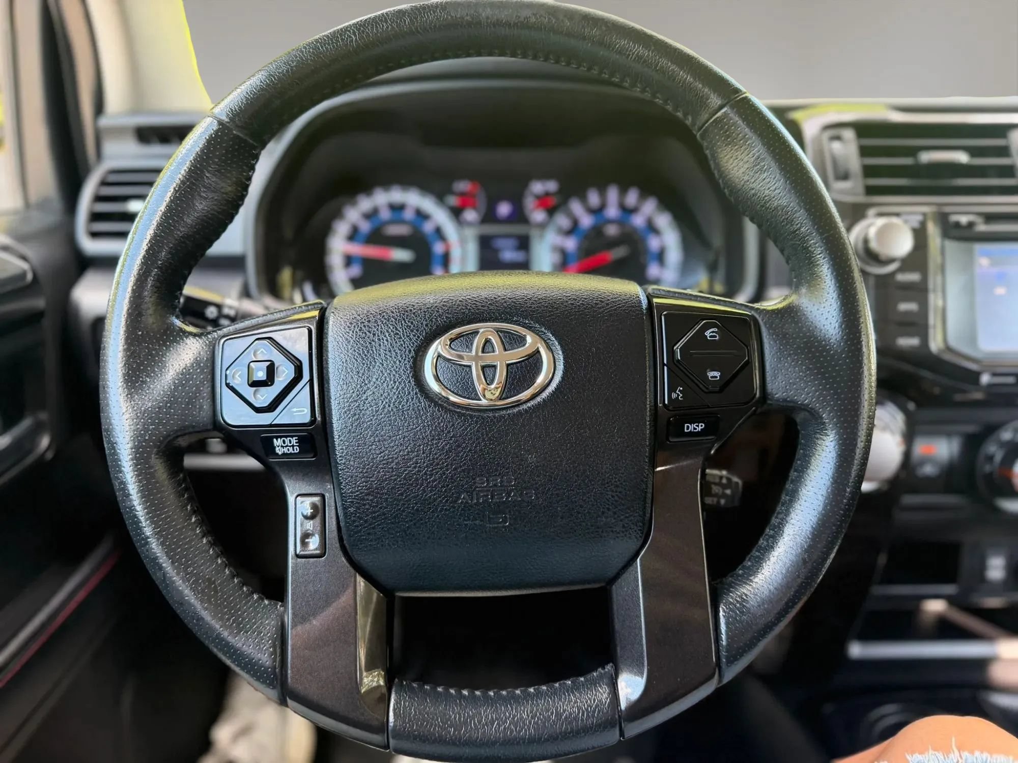 Used 2018 Toyota 4Runner TRD Off-Road AWD/4WD image 21