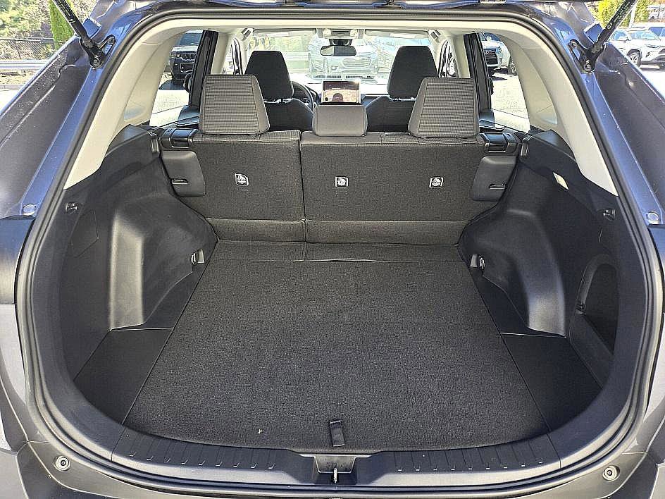 Used 2025 Toyota RAV4 LE image 15