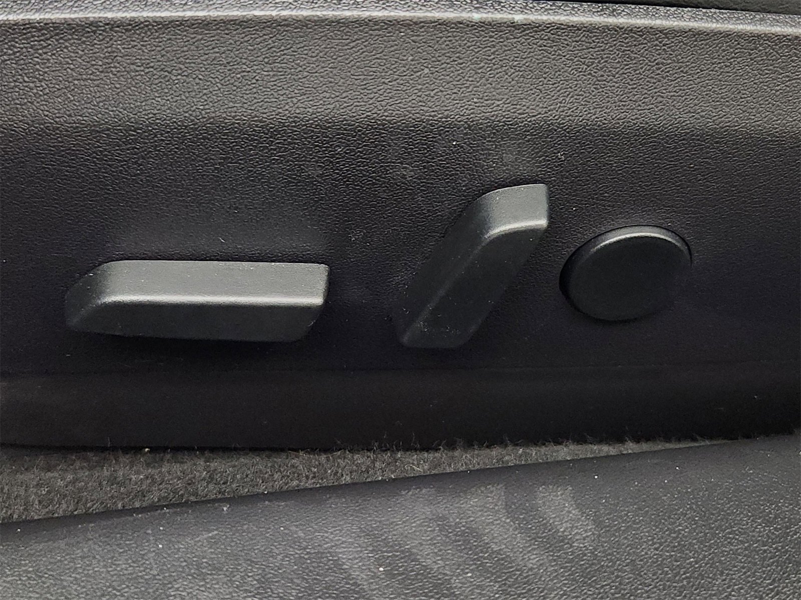 Used 2018 Tesla Model 3 Long Range image 19