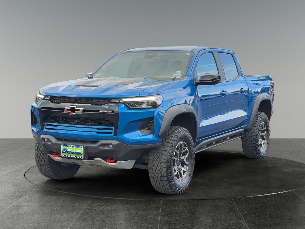 Used 2024 Chevrolet Colorado ZR2 w/ Technology Package AWD/4WD image 3