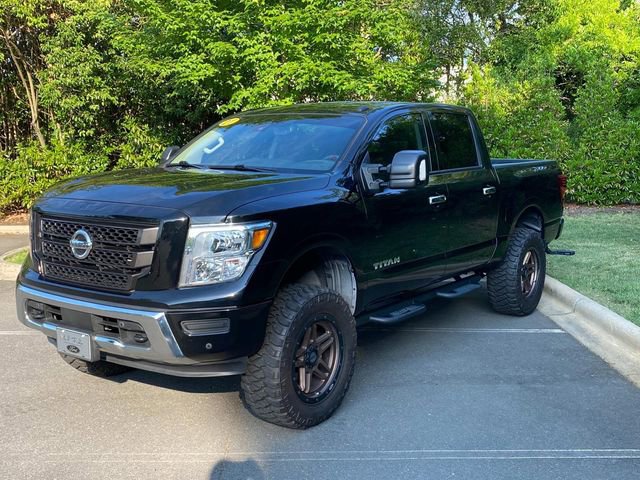 Used 2021 Nissan Titan SV w/ SV Convenience Package AWD/4WD image 3