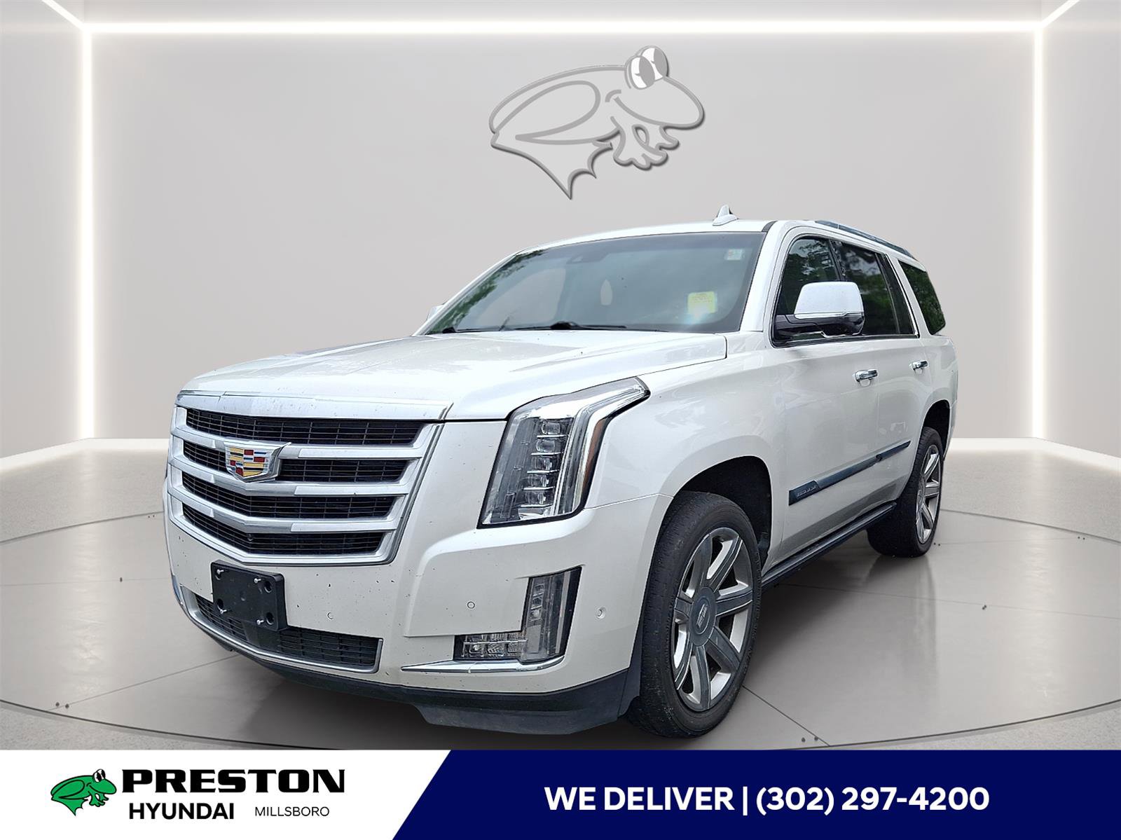 Used 2018 Cadillac Escalade Premium Luxury AWD/4WD image 1
