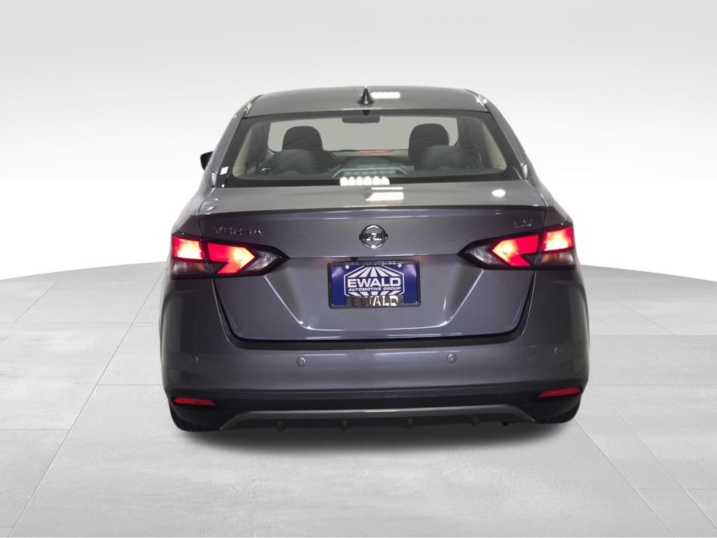 Used 2020 Nissan Versa SV FWD image 23