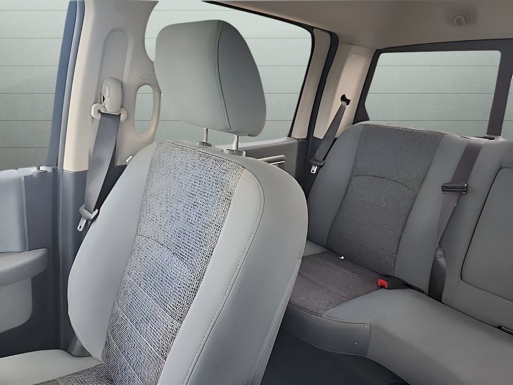 Used 2018 RAM 1500 SLT AWD/4WD image 11