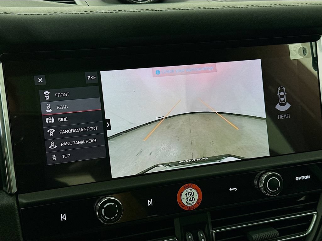 Certified 2026 Porsche Macan AWD/4WD image 17