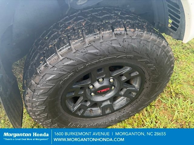 Used 2015 Toyota Tacoma PreRunner w/ SR5 Package RWD image 12