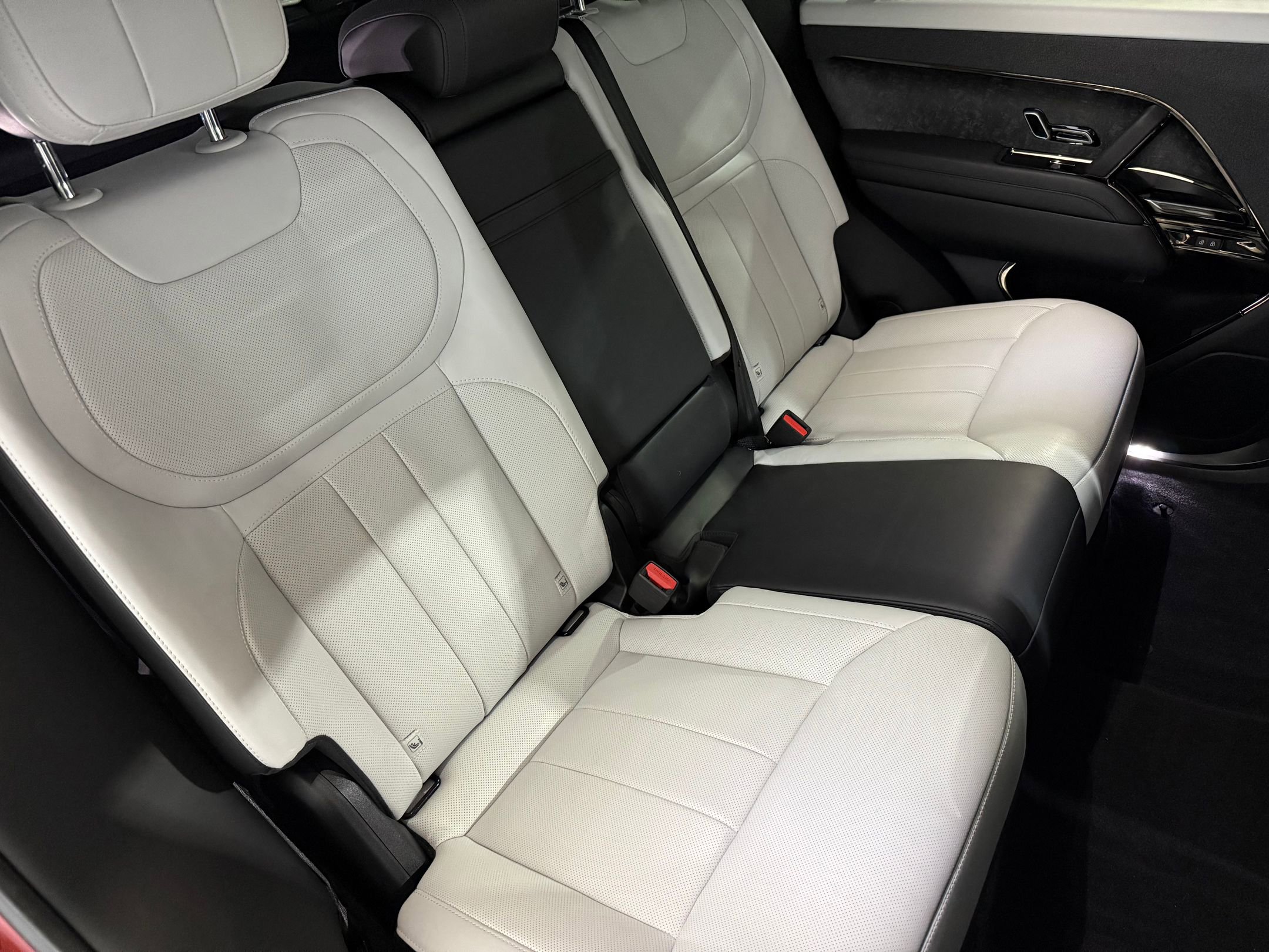 Used 2023 Land Rover Range Rover Sport SE Dynamic image 49