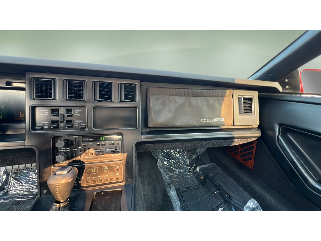 Used 1989 Chevrolet Corvette Convertible RWD image 17