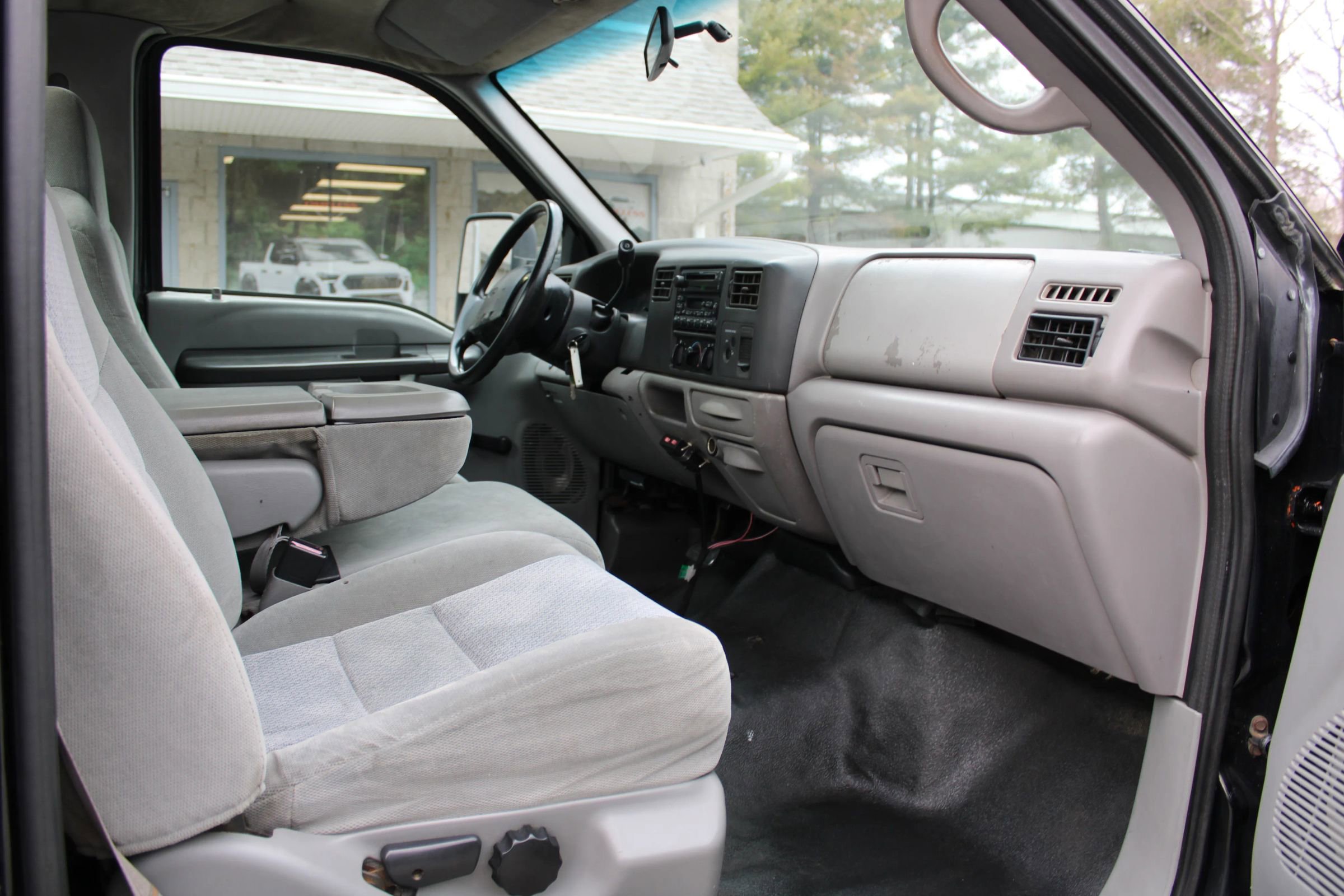 Used 1999 Ford F450 XLT RWD image 10