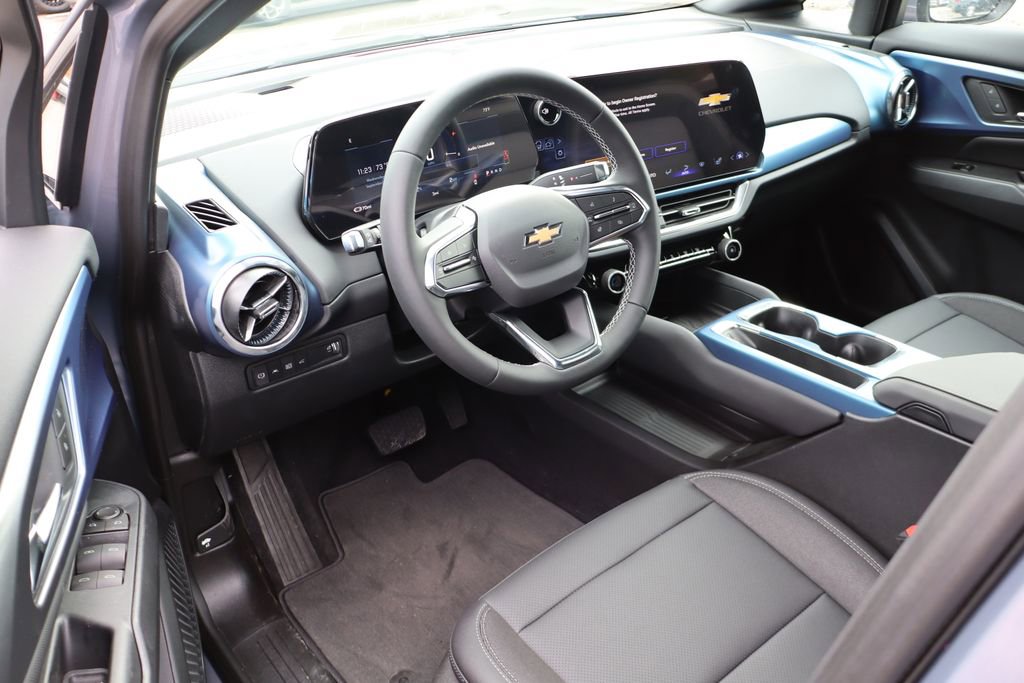 New 2026 Chevrolet Equinox EV LT image 12