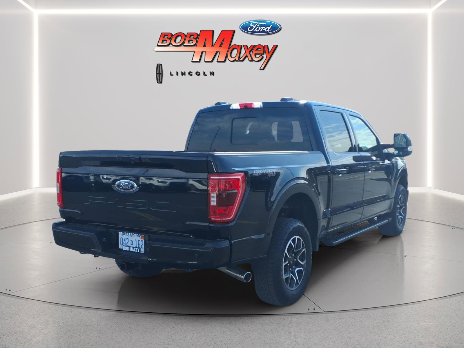 Used 2023 Ford F150 XLT w/ Equipment Group 302A High image 4