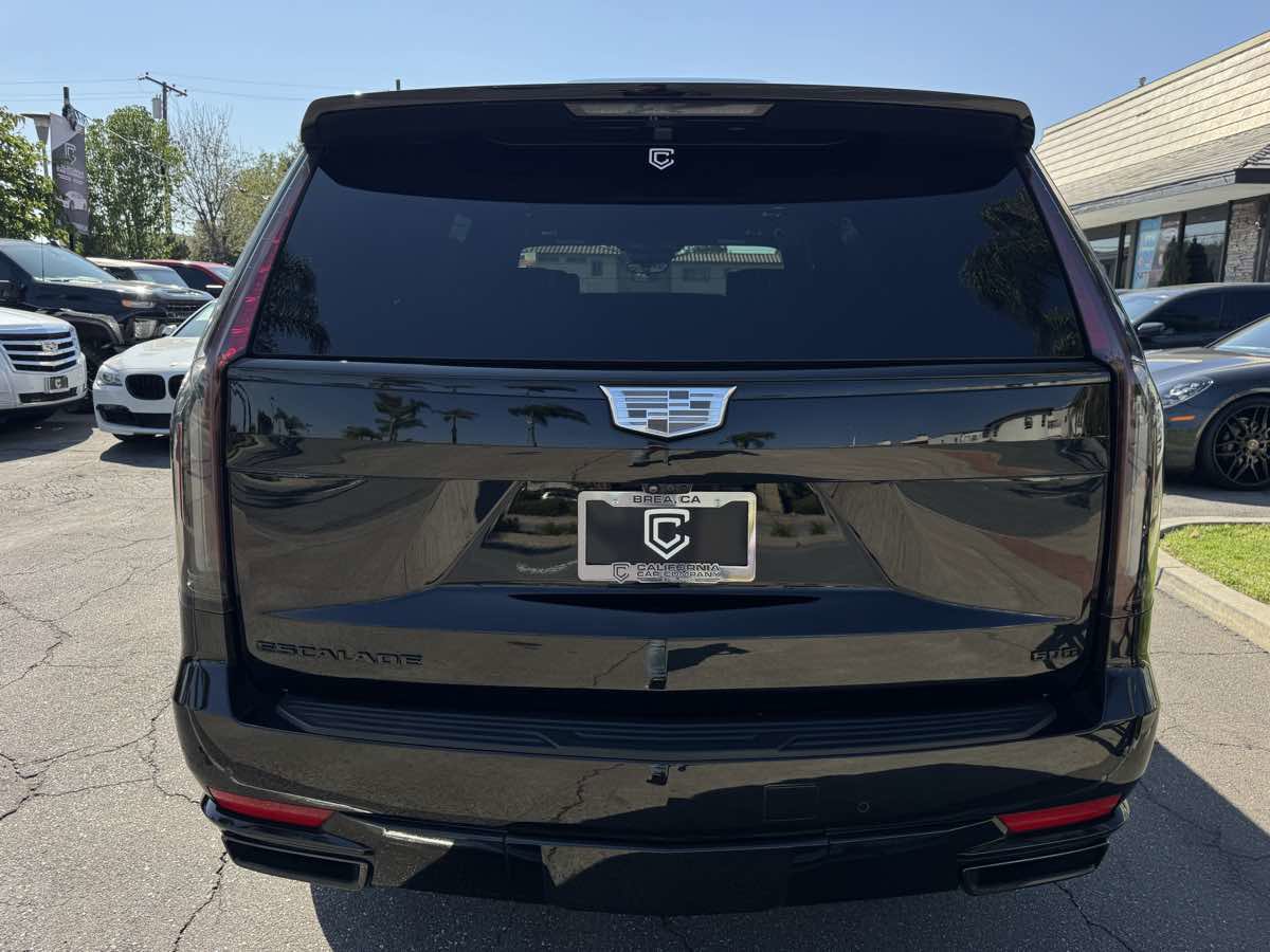 Used 2023 Cadillac Escalade Sport Platinum w/ LPO, ONYX Package AWD/4WD image 7