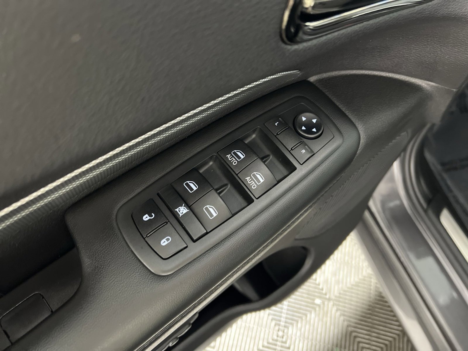 Used 2020 Dodge Durango GT image 15