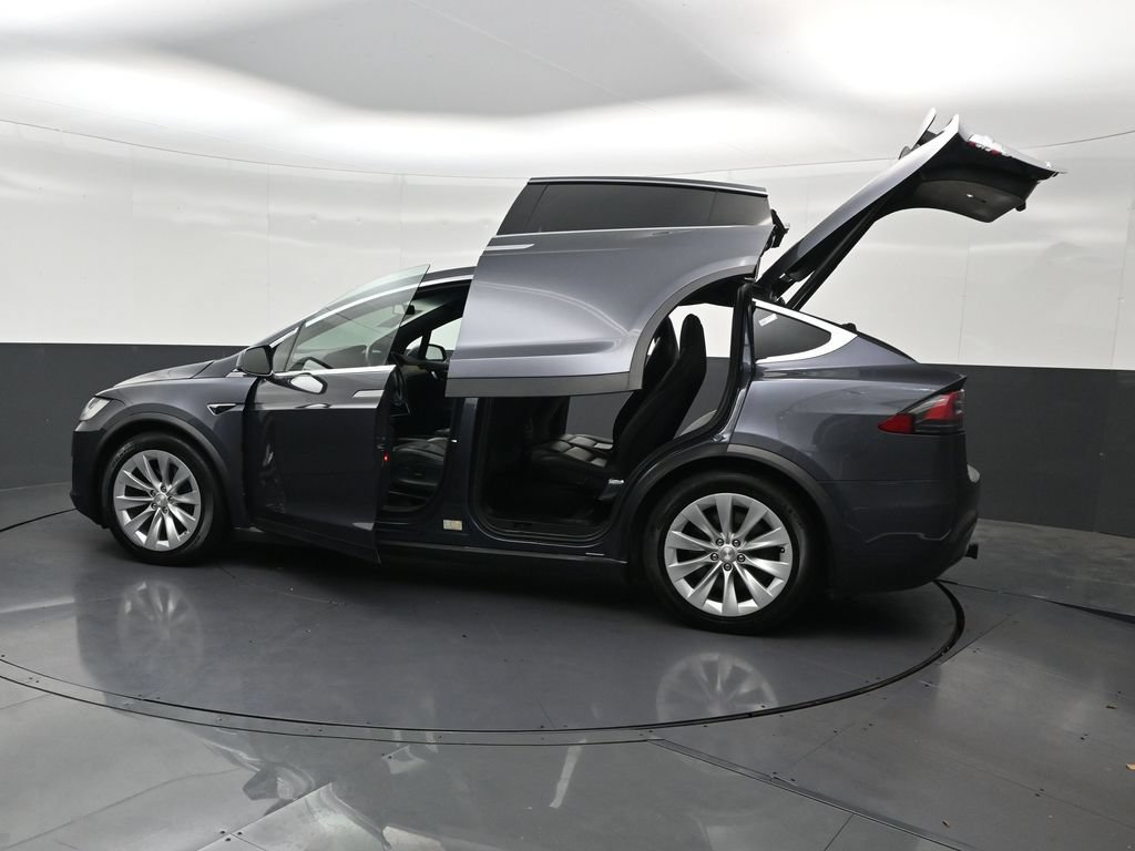 Used 2019 Tesla Model X AWD/4WD image 32