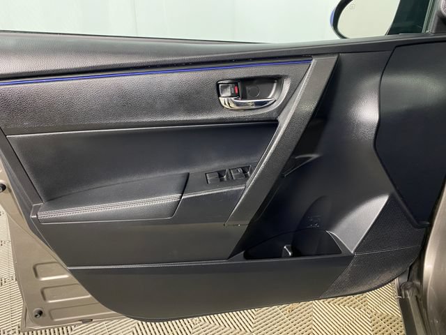 Certified 2018 Toyota Corolla SE w/ SE Premium Package FWD image 20