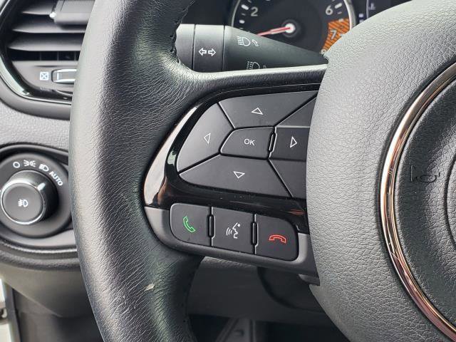 Used 2020 Jeep Renegade Altitude AWD/4WD image 12