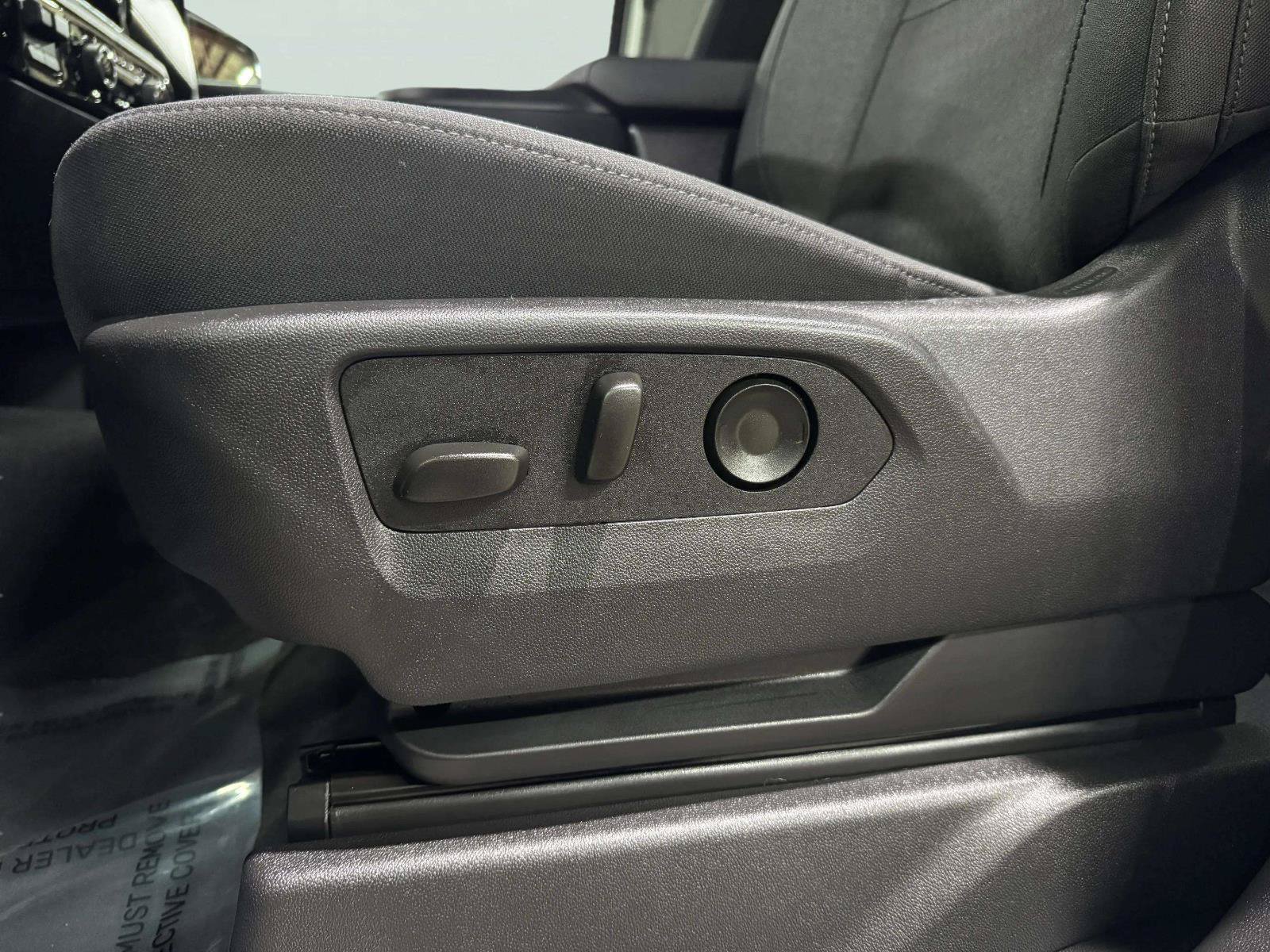 Used 2026 Chevrolet Silverado 1500 LT RWD image 26