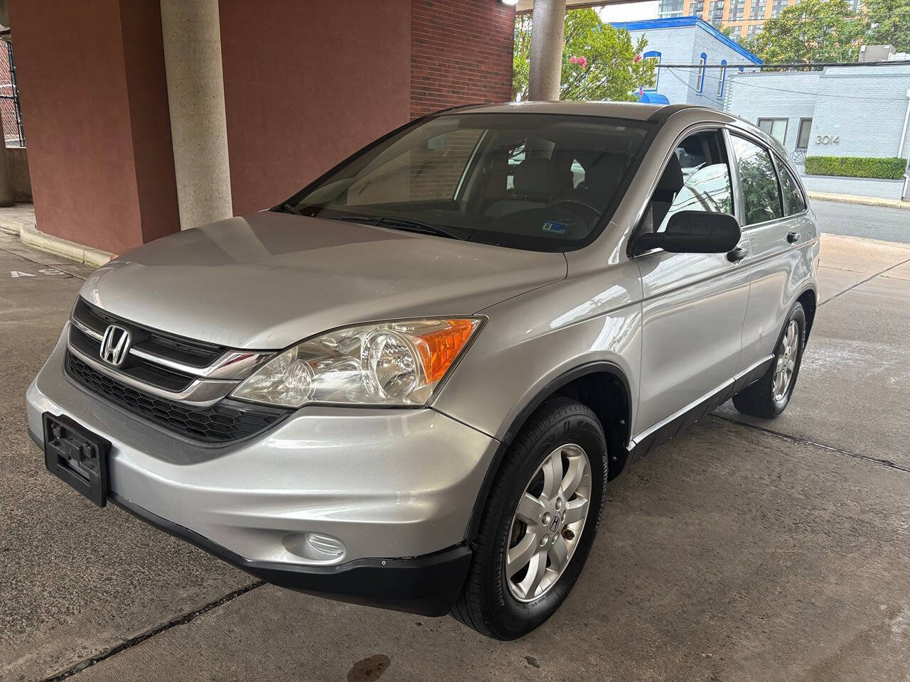 Used 2011 Honda CR-V SE image 1