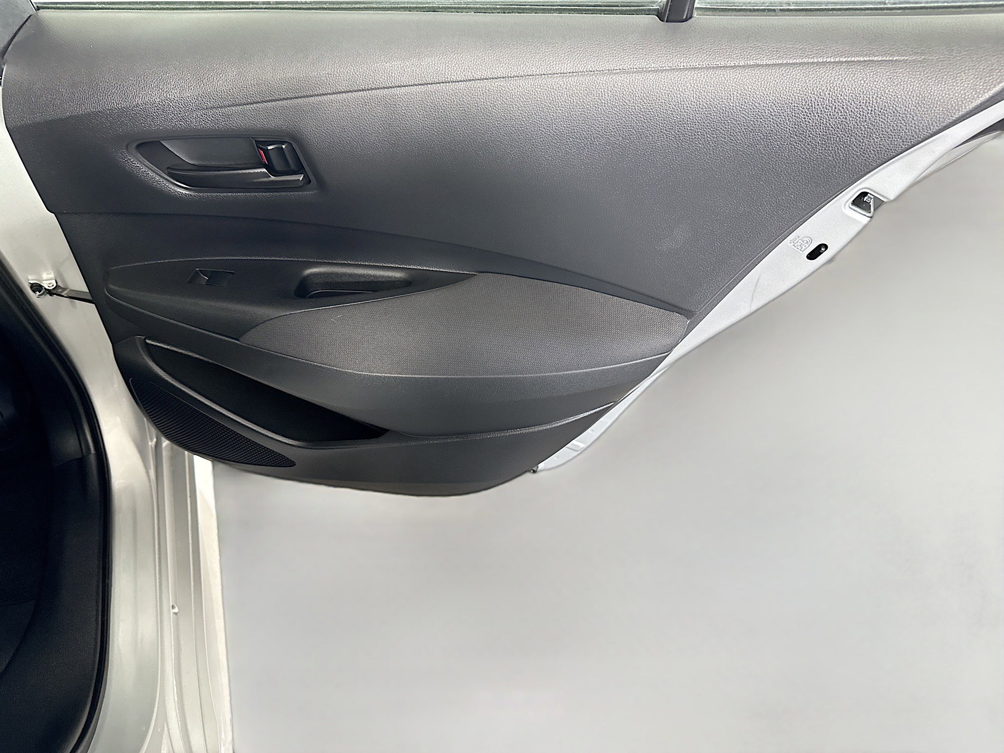 Used 2025 Toyota Corolla LE image 27