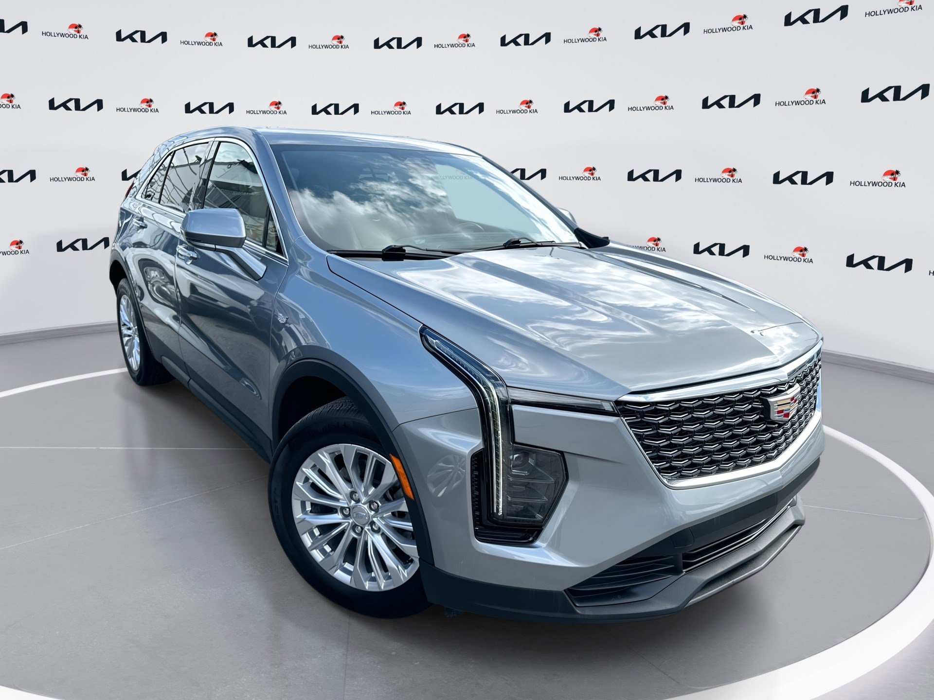 Used 2024 Cadillac XT4 Luxury w/ Cold Weather Package