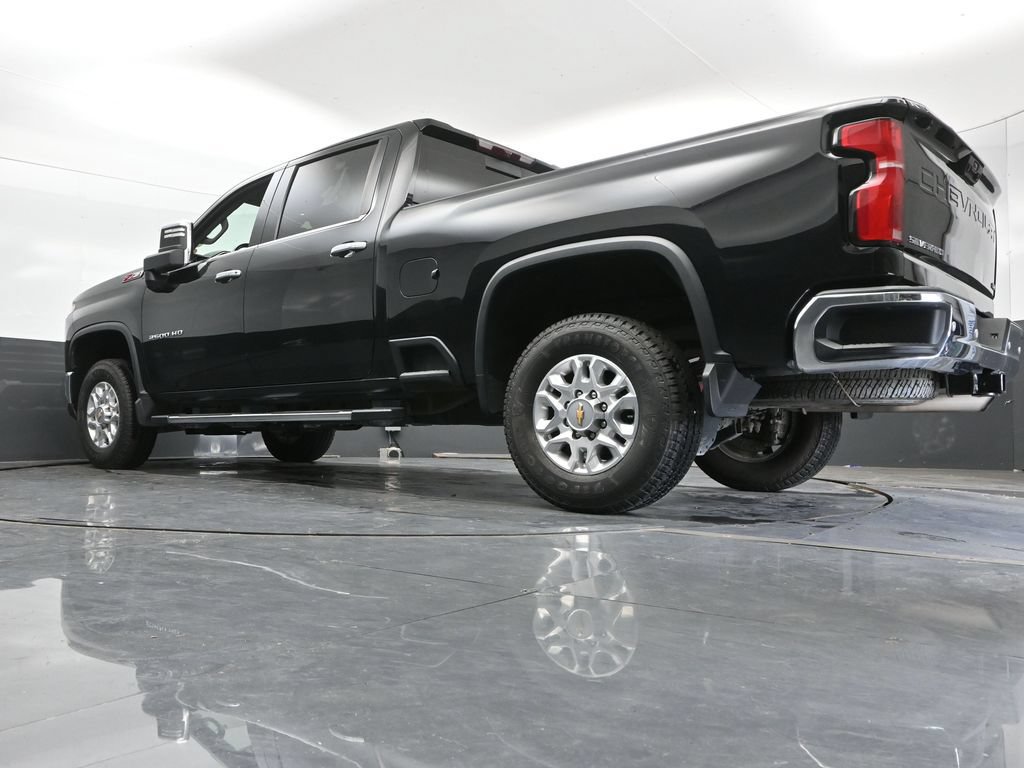 Used 2024 Chevrolet Silverado 2500 LTZ w/ LTZ Convenience Package AWD/4WD image 46
