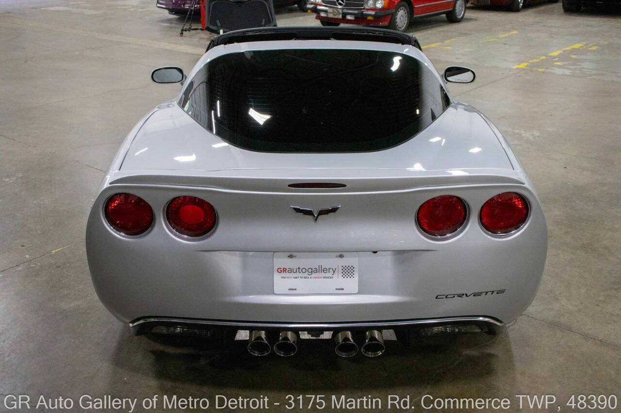 Used 2009 Chevrolet Corvette Coupe w/ Preferred Equipment Group RWD image 6