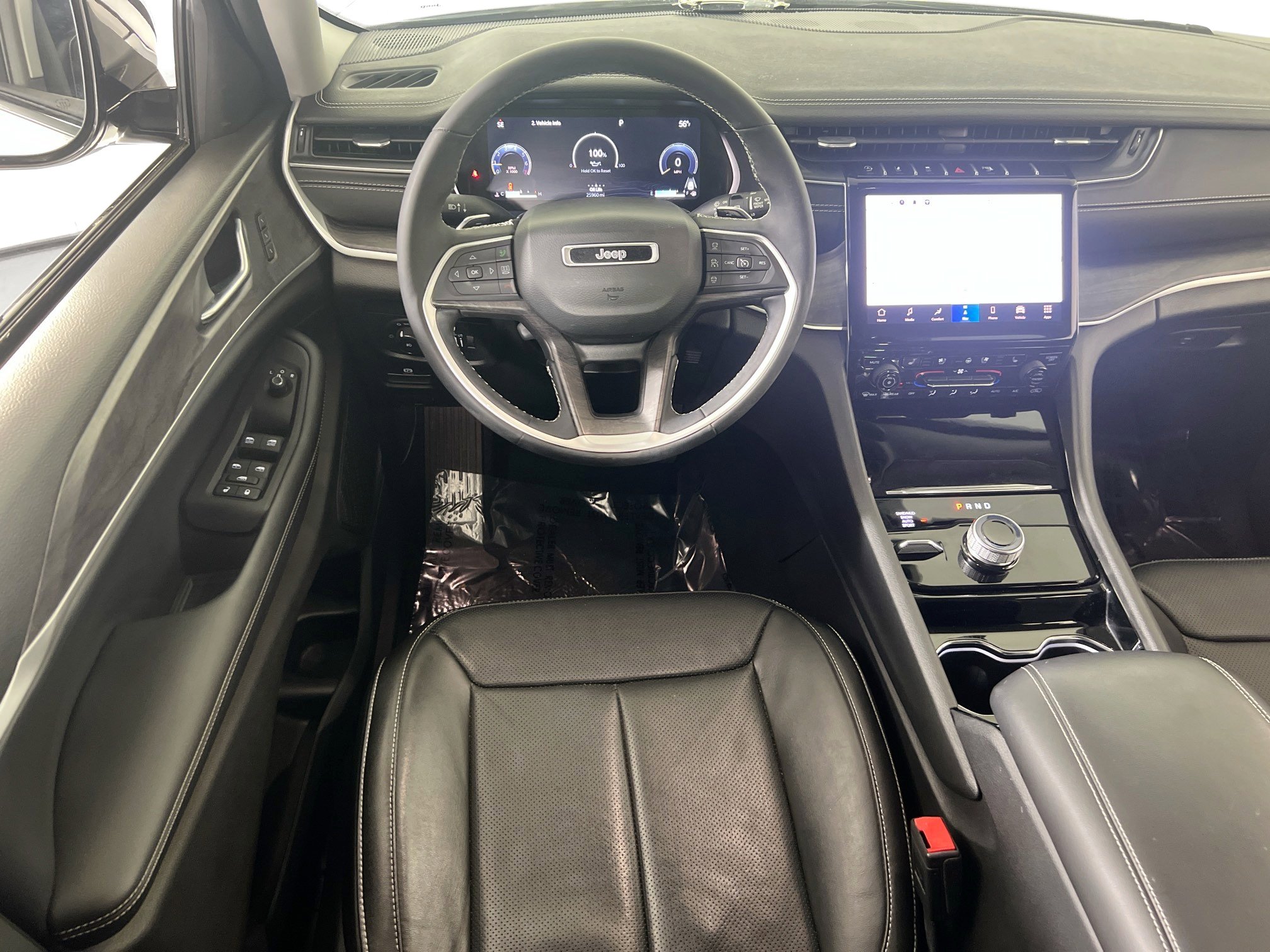 Used 2023 Jeep Grand Cherokee Limited w/ Luxury Tech Group II image 22