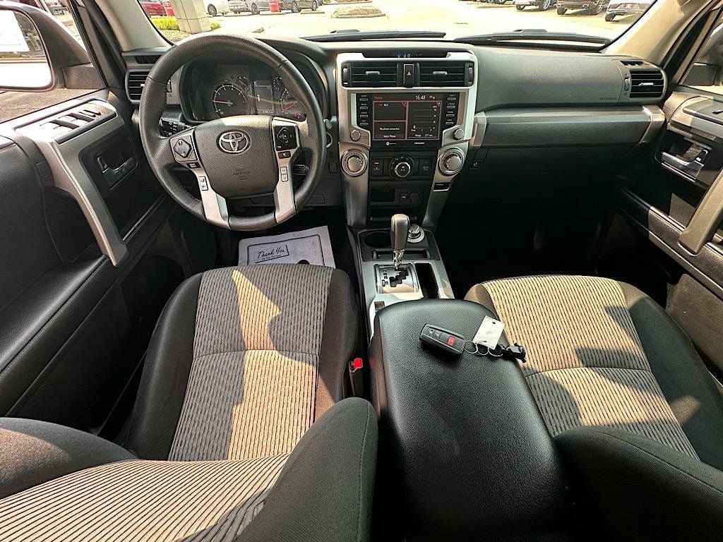 Certified 2024 Toyota 4Runner SR5 AWD/4WD image 17