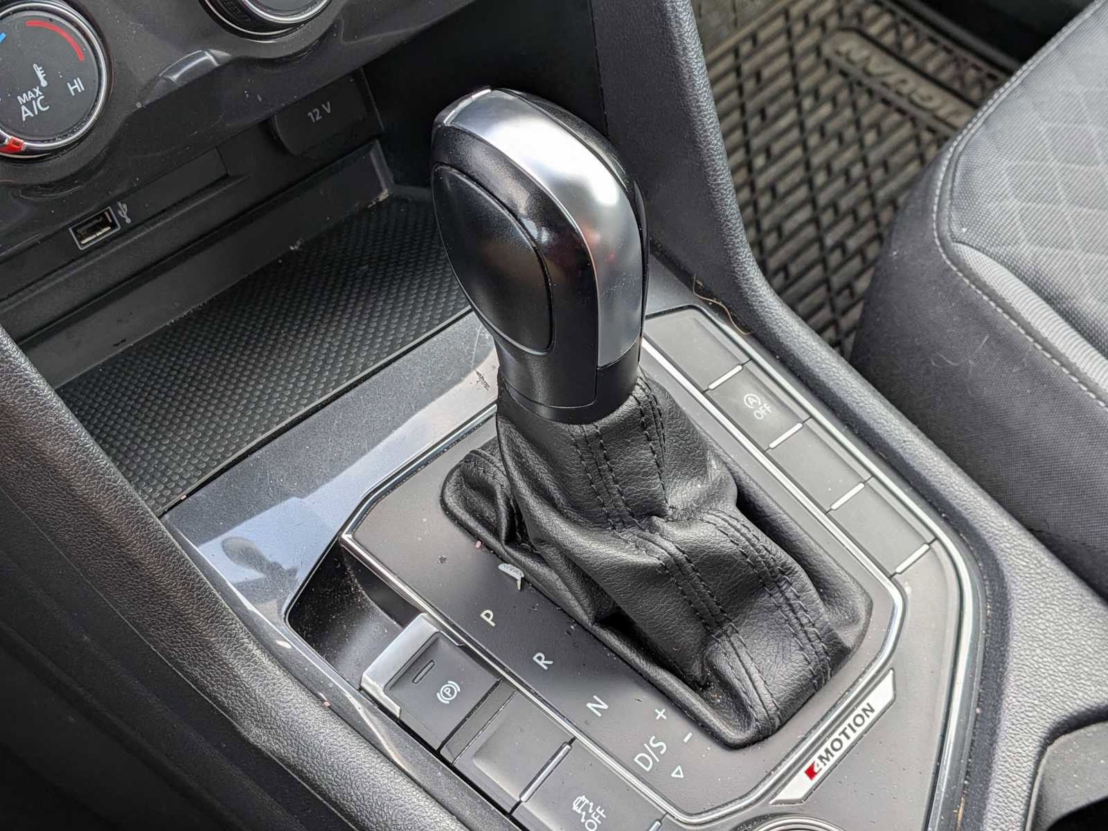 Used 2018 Volkswagen Tiguan S AWD/4WD image 27