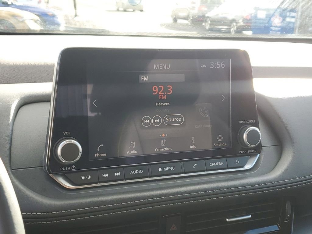 Used 2022 Nissan Rogue SV w/ SV Premium Package image 18