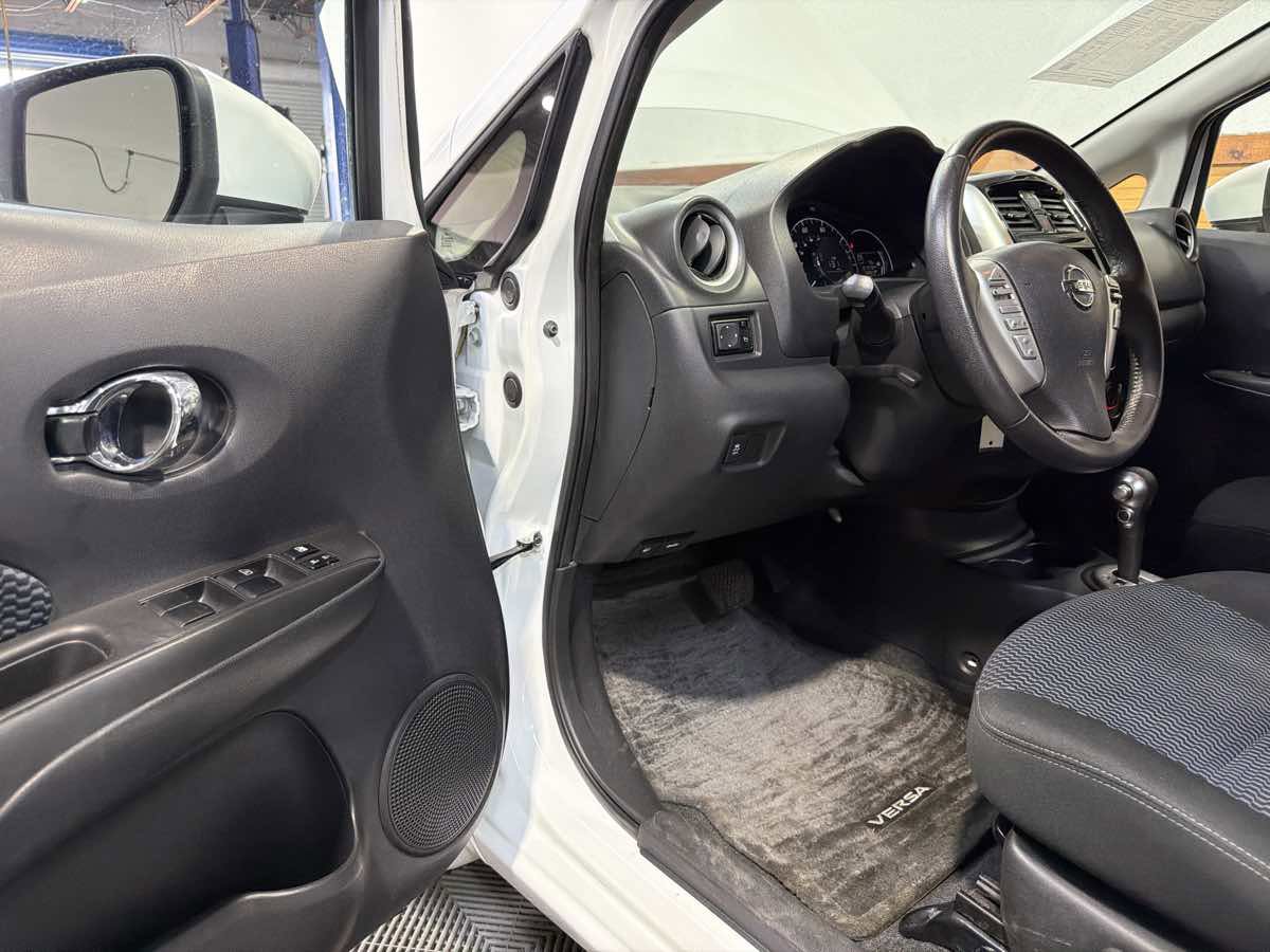 Used 2015 Nissan Versa Note SV image 15