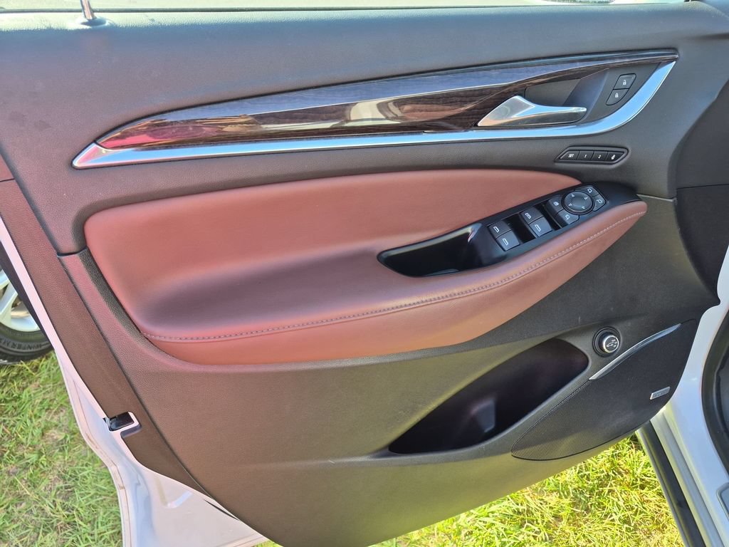 Used 2019 Buick Enclave Avenir FWD image 10