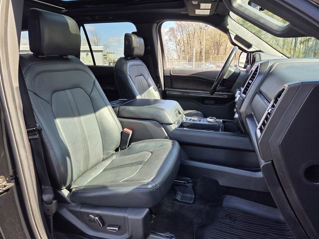 Used 2018 Ford Expedition Limited w/ Equipment Group 302A AWD/4WD image 14