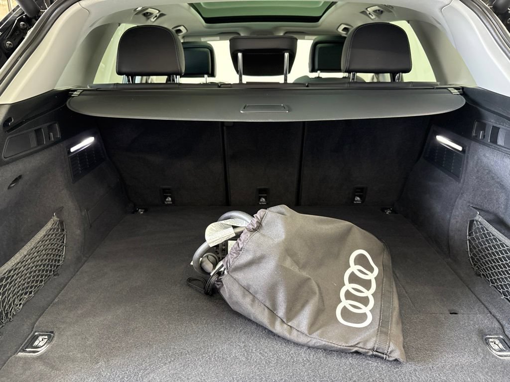Used 2024 Audi Q5 e Premium w/ Convenience Package AWD/4WD image 23