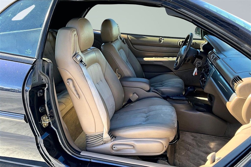 Used 2004 Chrysler Sebring LXi image 15