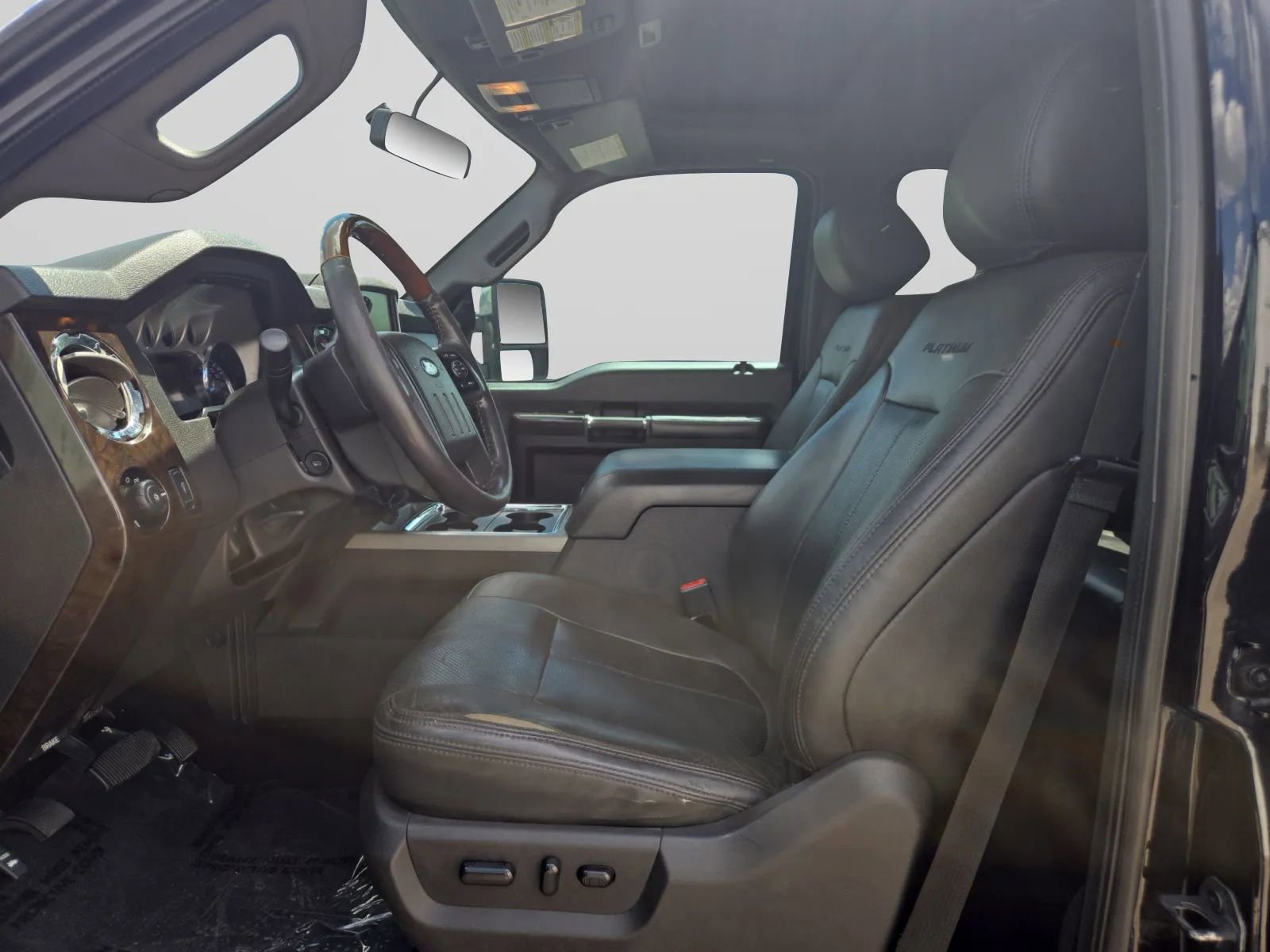Used 2016 Ford F250 Platinum w/ FX4 Off-Road Package AWD/4WD image 17