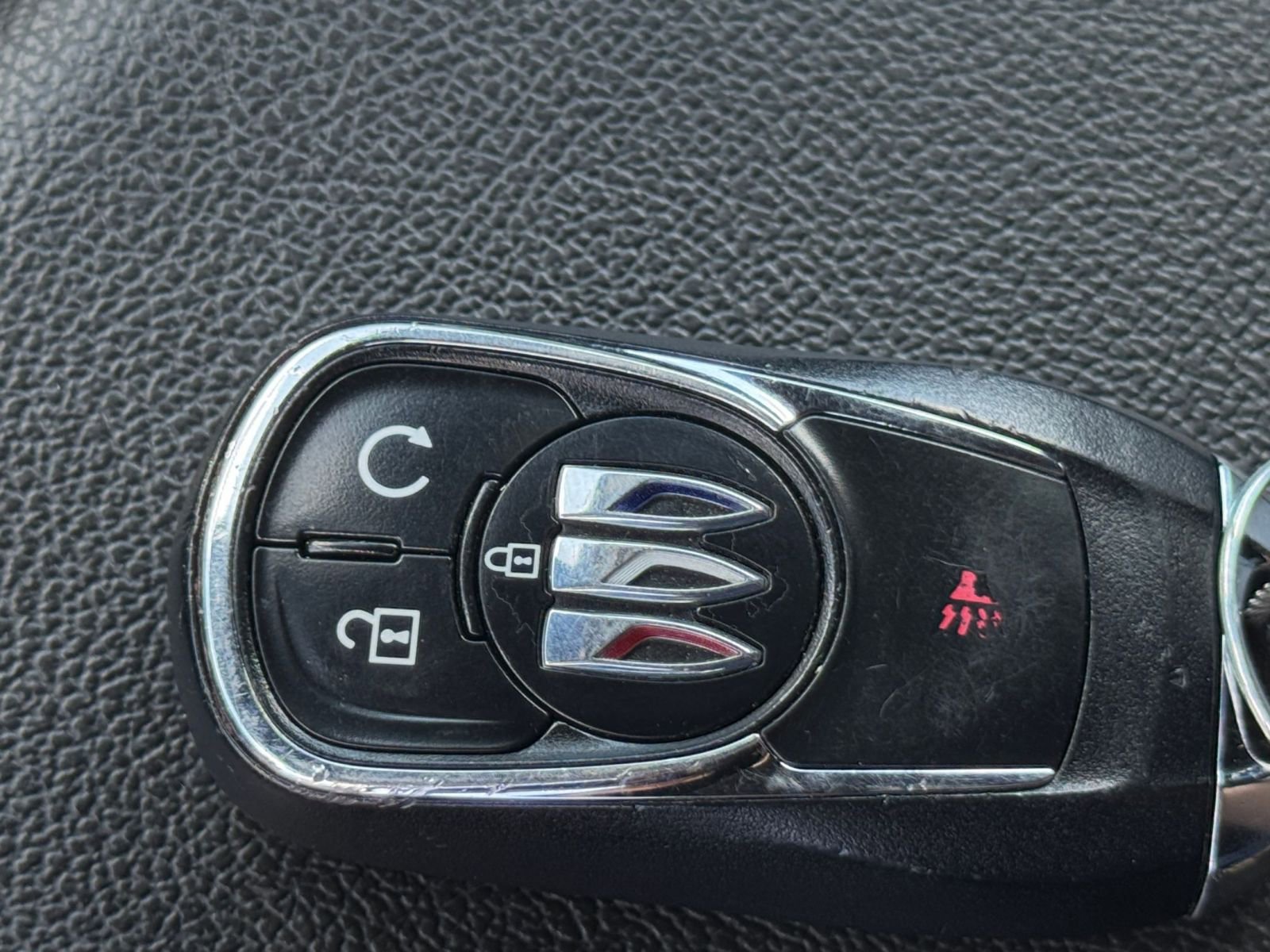Used 2025 Buick Envista Sport Touring FWD image 23