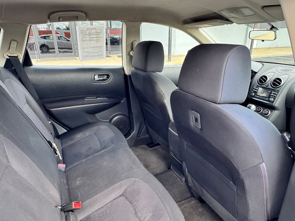 Used 2015 Nissan Rogue S w/ Convenience Package AWD/4WD image 31