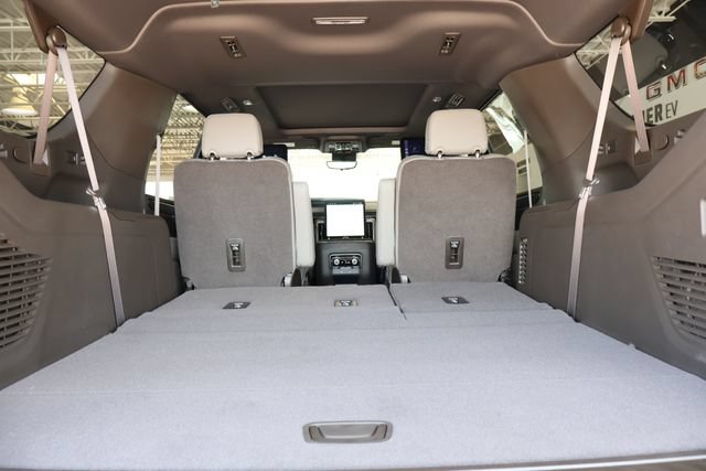 New 2026 GMC Yukon XL Elevation w/ Elevation Premium Package AWD/4WD image 24
