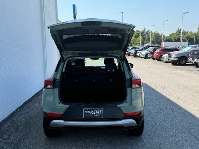 Certified 2025 Chevrolet TrailBlazer LT w/ Convenience Package FWD image 8