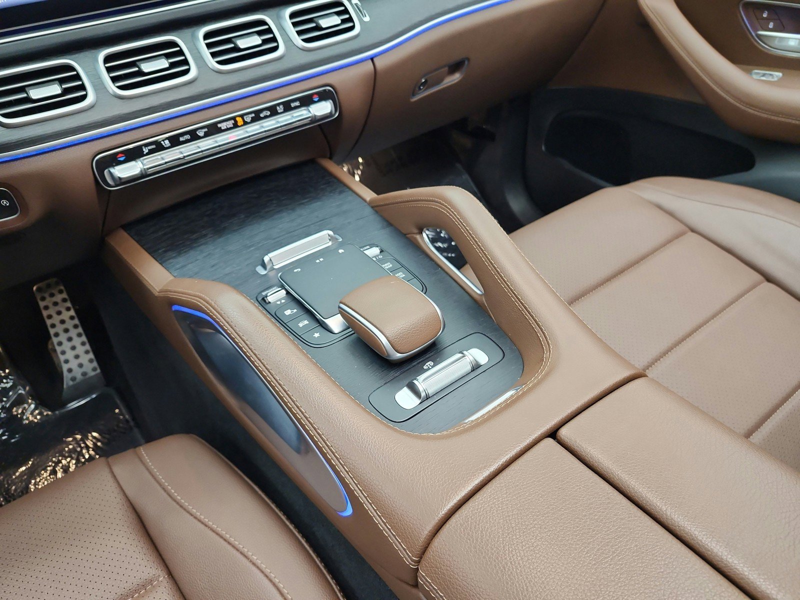 Certified 2024 Mercedes-Benz GLS 450 4MATIC image 15