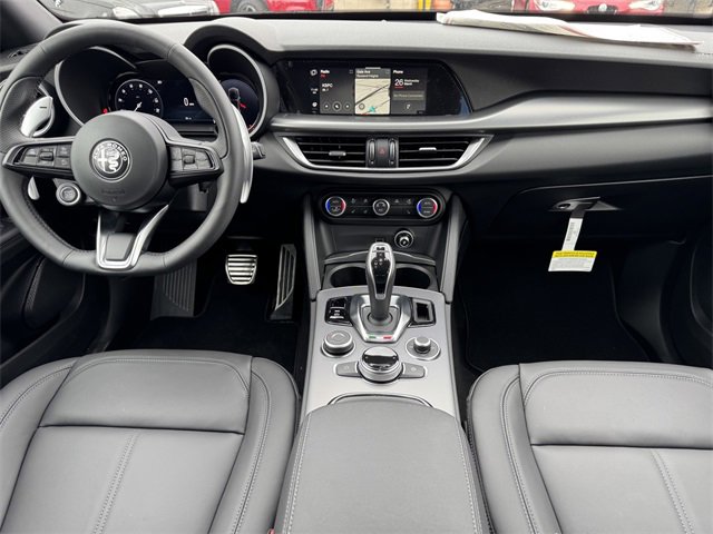 New 2025 Alfa Romeo Stelvio Sprint image 7
