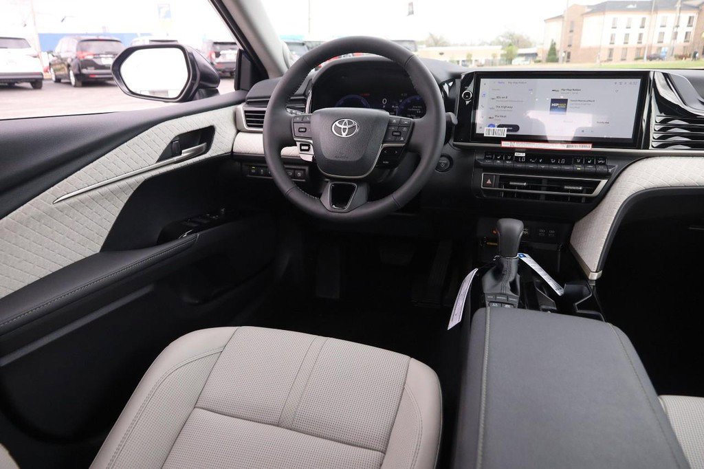 Used 2026 Toyota Camry XLE w/ Premium Plus Package image 22