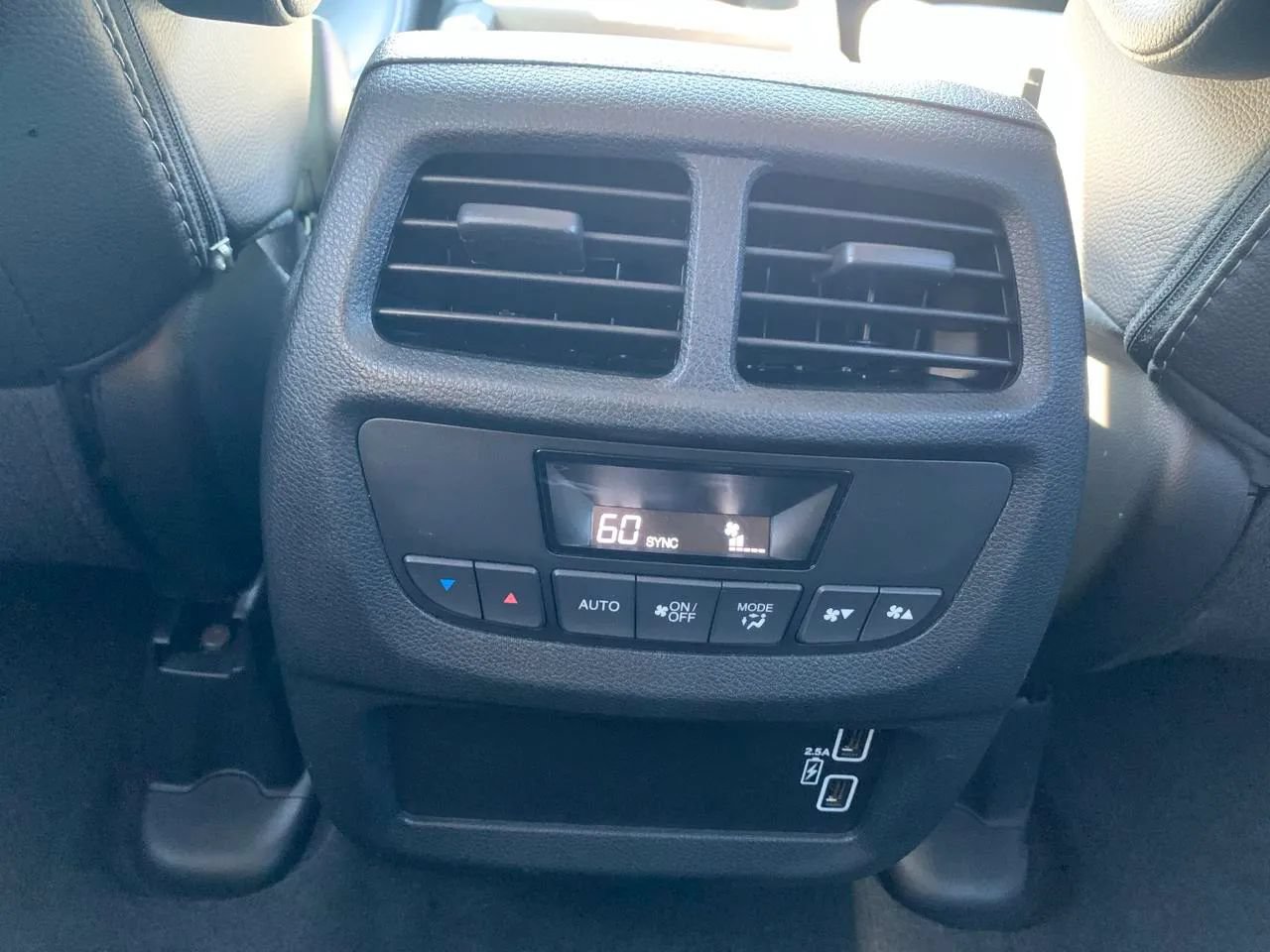 Used 2022 Honda Pilot EX-L image 12