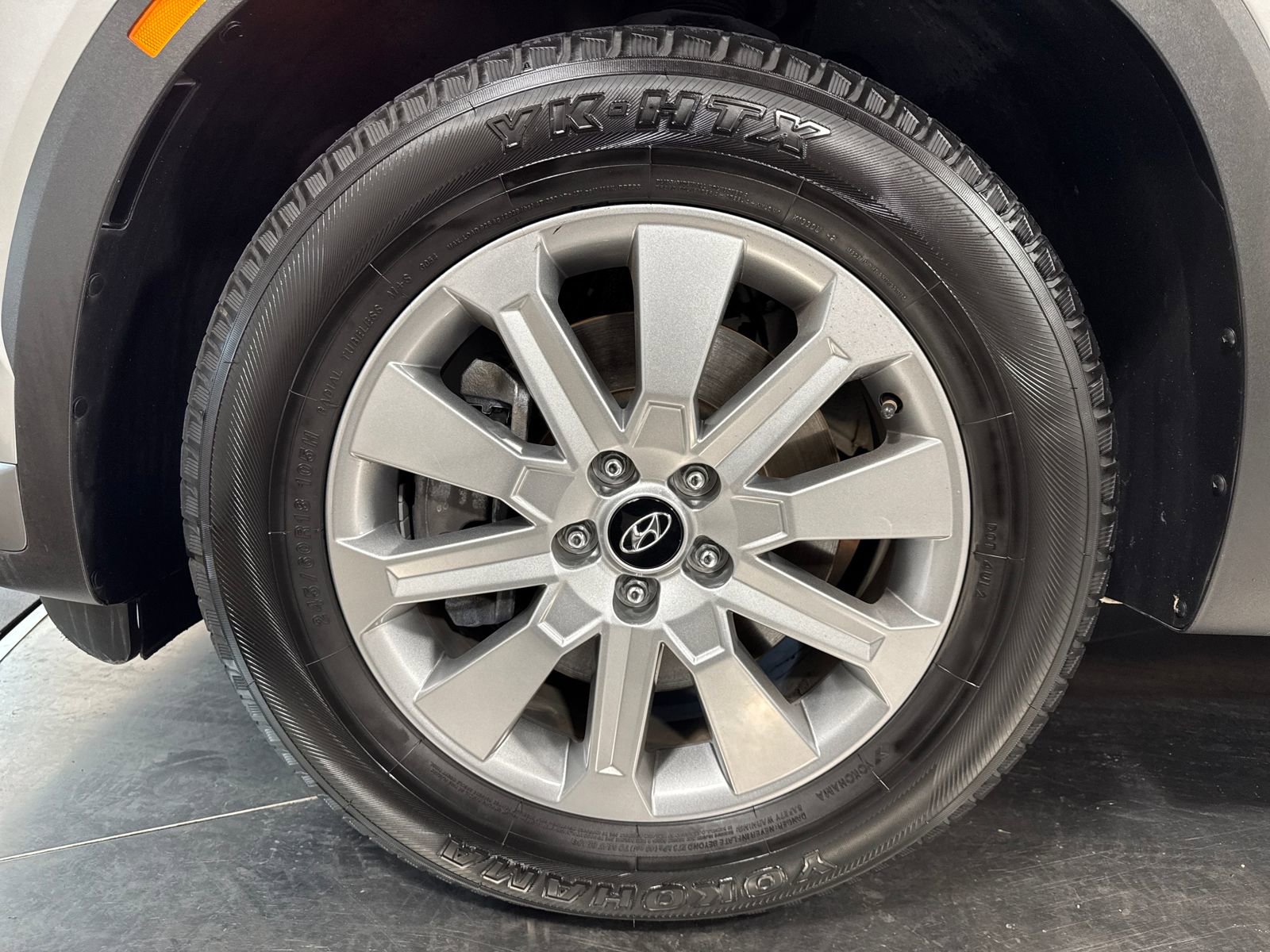 Used 2023 Hyundai Palisade SEL image 2