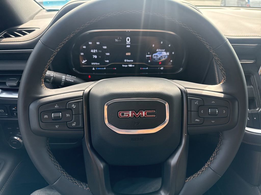 Used 2024 GMC Yukon AT4 w/ Technology Package image 23
