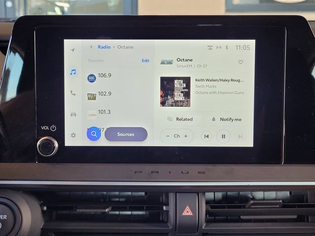 Used 2024 Toyota Prius Prime SE image 24