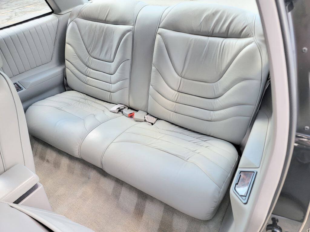 Used 1994 Buick Regal Custom FWD image 27