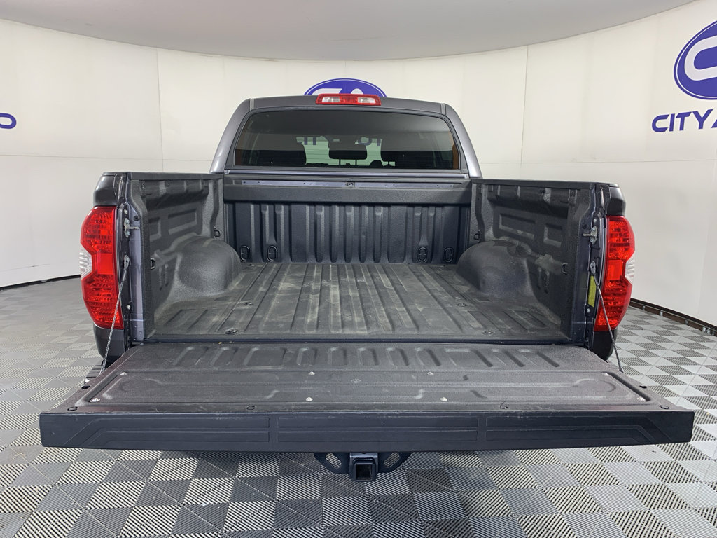 Used 2018 Toyota Tundra SR5 w/ SR5 Upgrade Package AWD/4WD image 33