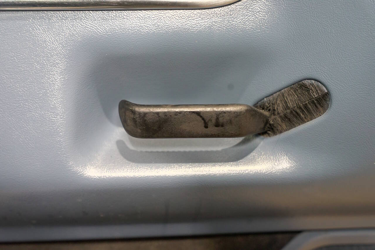 Used 1989 Ford F250 4x4 Regular Cab image 37